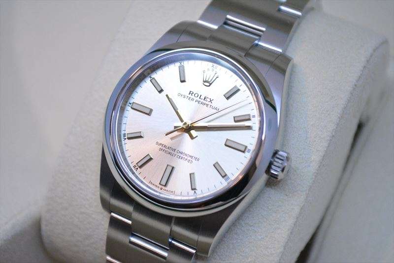 ロレックス 124200 シルバーダイアル 高価買取 未使用 買取価格 ¥590,000-