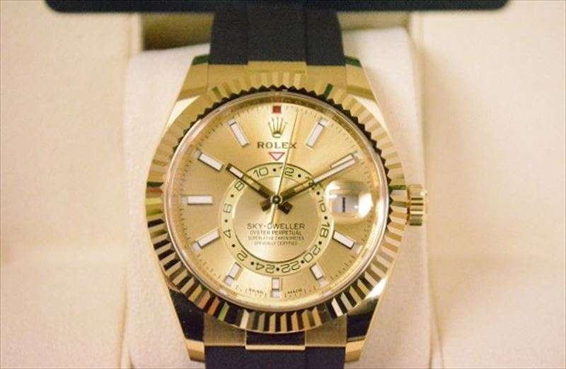 【無料宅配買取】未使用品 ロレックス 326238 スカイドゥエラー  シャンパン文字盤 買取いたしました。