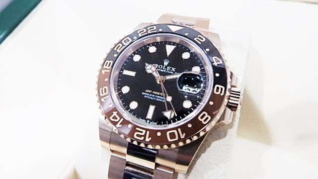 ロレックス GMTマスターⅡ ローズゴールド 126715CHNR 未使用 買取価格￥6,070,000-