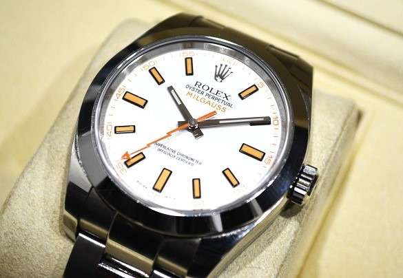 ロレックスミルガウス116400ホワイト文字盤 中古品  買取価格 ¥1,020,000-