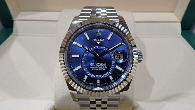 【大阪難波】ロレックス スカイドゥエラー 326934を買取致しました。