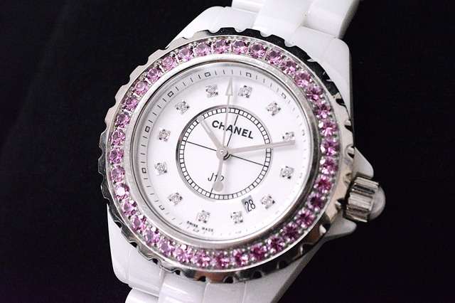 シャネル J12 H2010 ピンクサファイアベゼル 買取価格 ¥330,000-